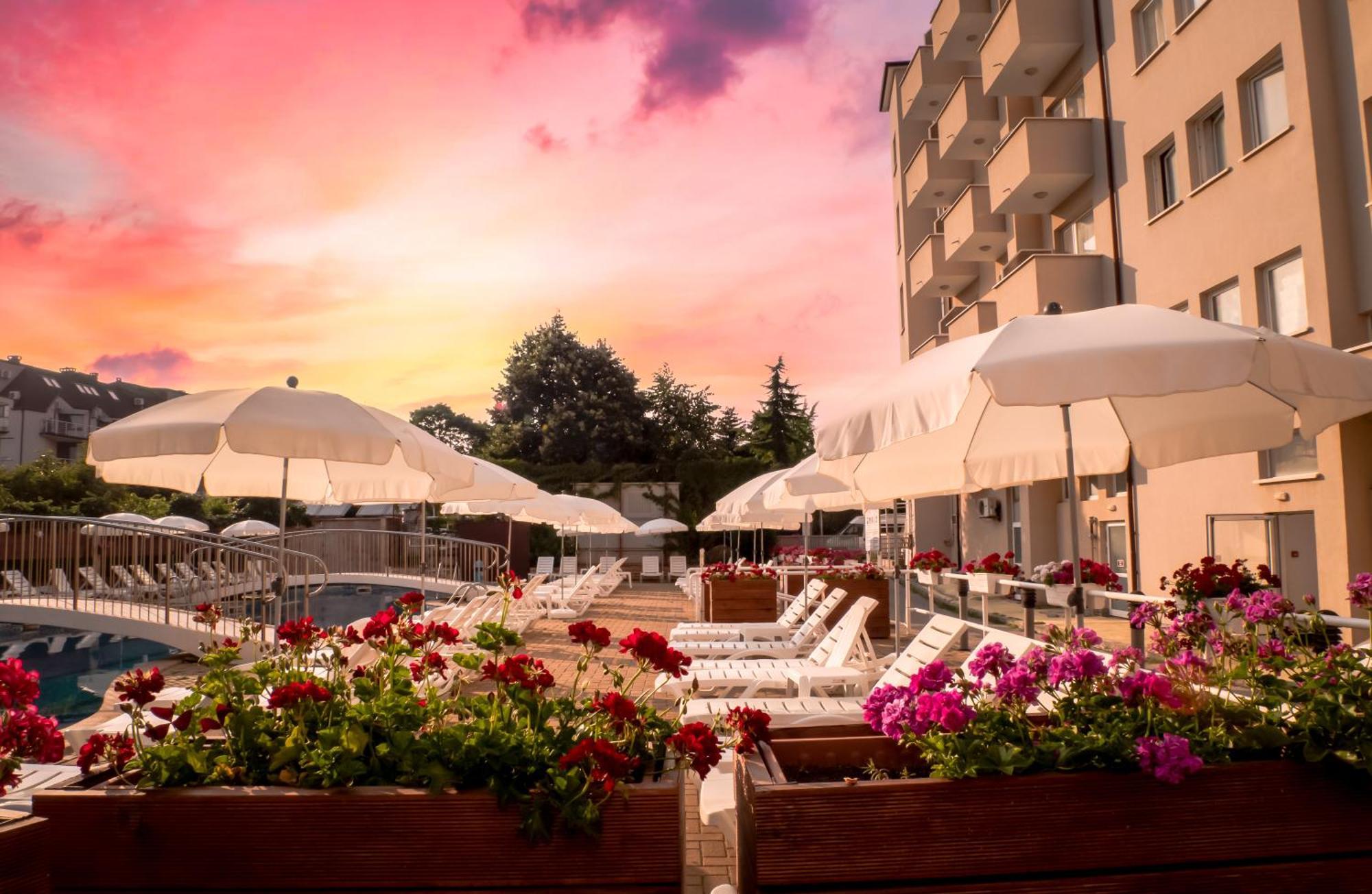 Hotel Aurora セインツ・コンスタンティン＆ヘレナ エクステリア 写真